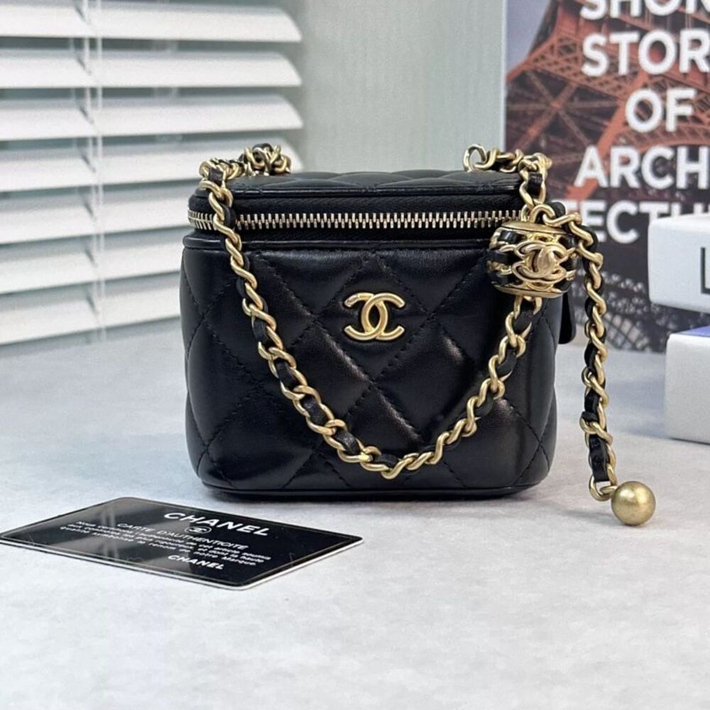 Chanel Women Pre-Loved Bag Very Good Condition